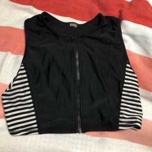 Old navy zip up bathing suit top size L